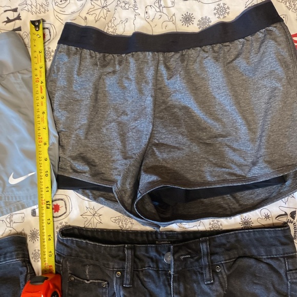 Assorted short shorts - Picture 5 of 13